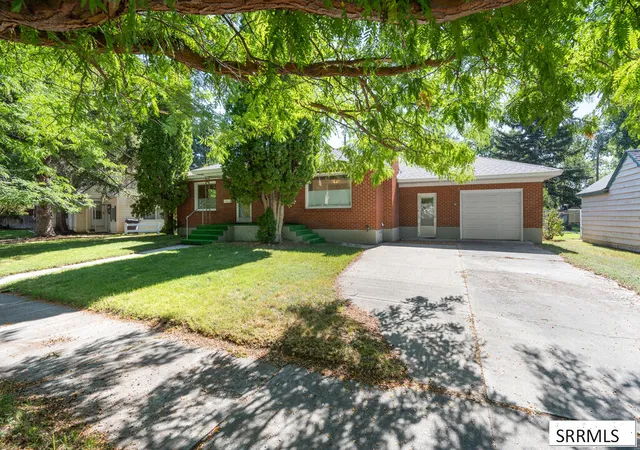 Photo 3 of Sale Pending at 2011 Bremer Dr, Idaho Falls, ID 83402 | MLS# 2188687 | Listing updated on 2026-09-04
