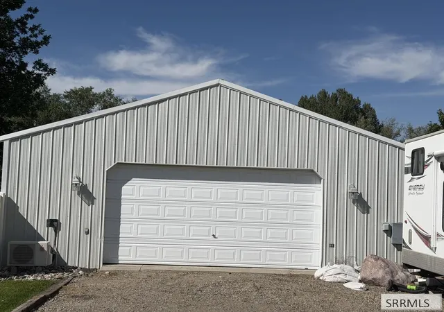 Photo 2 of Single family home for sale at 506 W 37 S, Blackfoot, ID 83221 | MLS# 2188783 | Listing updated on 2026-10-06