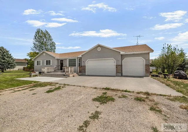Photo 3 of Sale Pending at 3976 E 200 N, Rigby, ID 83442 | MLS# 2188044 | Listing updated on 2026-10-01