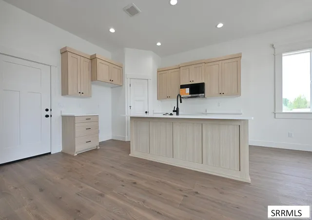 Photo 3 of Single family home for sale at 6951 Millbrook Dr, Idaho Falls, ID 83402 | MLS# 2188669 | Listing updated on 2026-08-31
