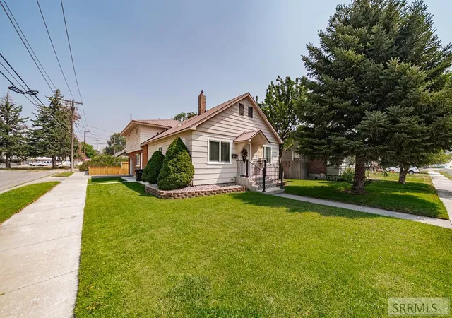 Photo 2 of Sale Pending at 490 Highland Dr, Idaho Falls, ID 83402 | MLS# 2188356 | Listing updated on 2026-08-24