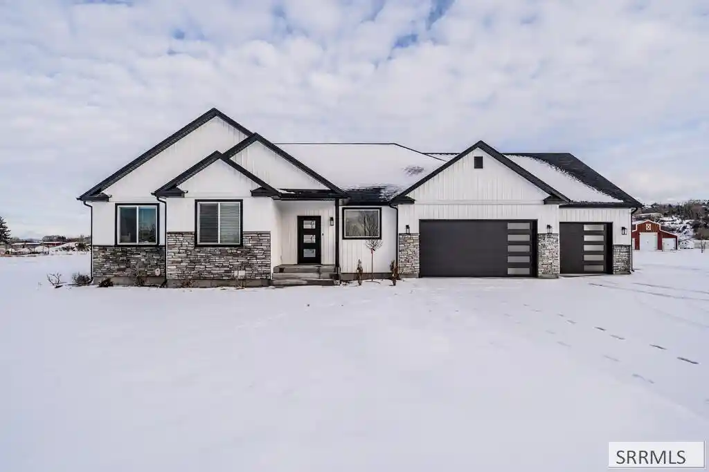Single family home for sale at 1183 N 1275 East, Shelley, ID 83274 | MLS# 2190004