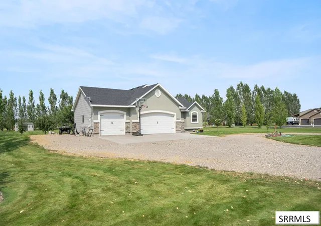 Photo 2 of Single family home for sale at 4041 E 235 N, Rigby, ID 83442 | MLS# 2188569 | Listing updated on 2026-08-14