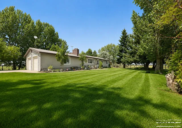 Photo 2 of Single family home for sale at 5092 W 563 S, Rexburg, ID 83440 | MLS# 2188452 | Listing updated on 2026-09-04
