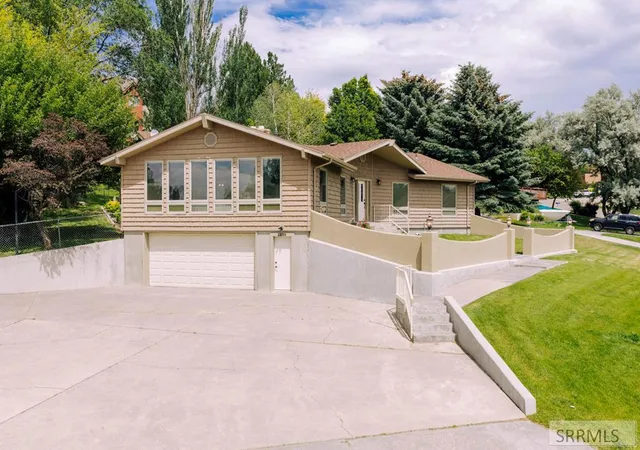 3rd image of 2255 E Greenbrier Dr, Idaho Falls, ID 83404 | MLS# 2187658