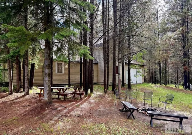 Homes for sale in Island Park, ID | 4197 Lone Pine Road, Island Park, ID 83429 | MLS# 2187553