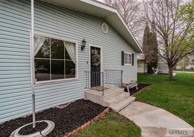 Homes for sale in Ammon, ID | 3715 E Vaughn Street, Ammon, ID 83406 | MLS# 2186828