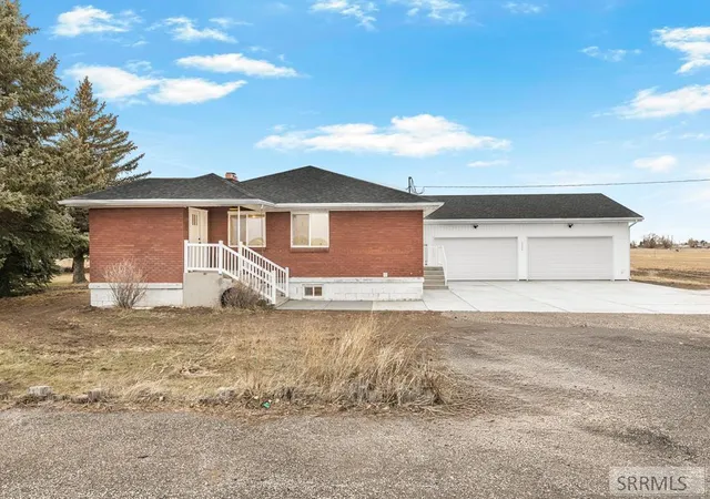Homes for sale in Sugar City, ID | 3344 E 2000 N, Sugar City, ID 83448 | MLS# 2184938