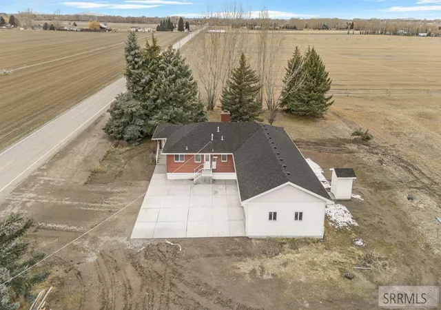Homes for sale in Sugar City, ID | 3344 E 2000 N, Sugar City, ID 83448 | MLS# 2184938