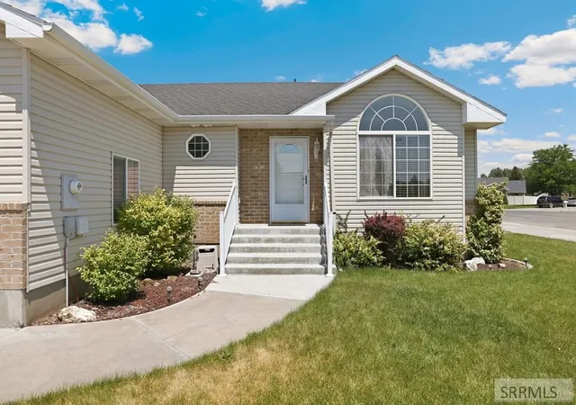 Photo 4 of Townhouse for sale at 3109 Madeline Dr, Ammon, ID 83406 | MLS# 2187828 | Listing updated on 2026-08-14