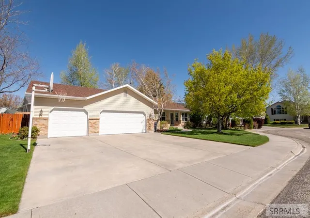 2nd image of 3141 Colonial Way, Idaho Falls, ID 83404 | MLS# 2186107