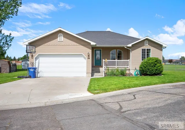 Homes for sale in Sugar City, ID | 119 Michelle Dr, Sugar City, ID 83448 | MLS# 2187073