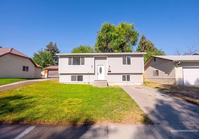 Photo 1 of Single family home for sale at 975 Blaine Avenue, Idaho Falls, ID 83402 | MLS# 2188681 | Listing updated on 2026-10-22