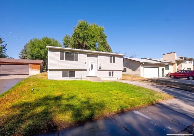 Photo 2 of Single family home for sale at 975 Blaine Avenue, Idaho Falls, ID 83402 | MLS# 2188681 | Listing updated on 2026-10-22
