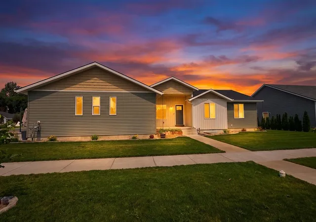 Photo 1 of Single family home for sale at 1132 Harris Loop, Blackfoot, ID 83221 | MLS# 2188566 | Listing updated on 2026-08-14