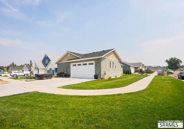 Photo 3 of Single family home for sale at 1132 Harris Loop, Blackfoot, ID 83221 | MLS# 2188566 | Listing updated on 2026-09-18