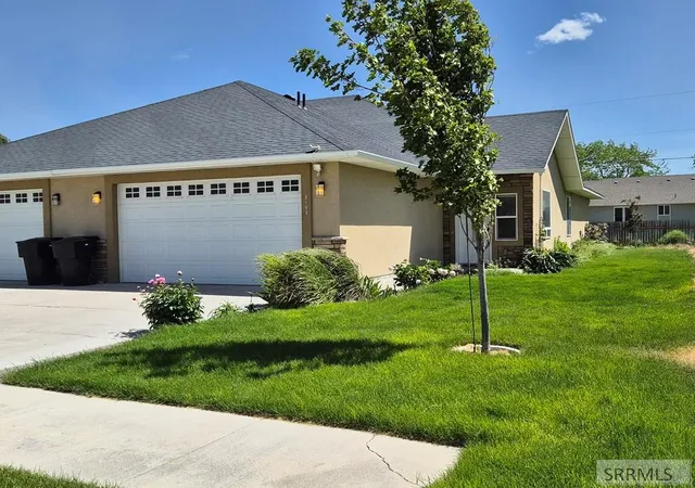 Homes for sale in American Falls, ID | 2103 Fort Hall Avenue, American Falls, ID 83211 | MLS# 2187265