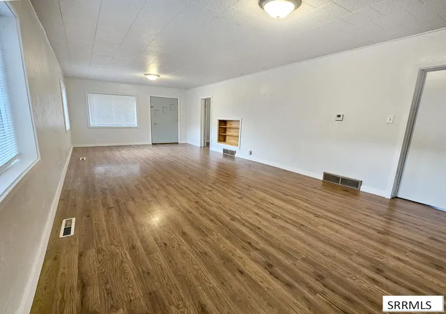 Photo 3 of Single family home for sale at 130 E 17Th Street, Idaho Falls, ID 83404 | MLS# 2188541 | Listing updated on 2026-10-04