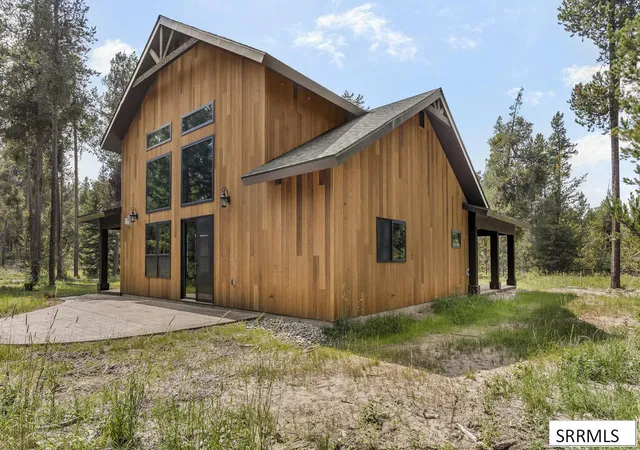 Photo 4 of Single family home for sale at 1527 Shadow Run, Ashton, ID 83420 | MLS# 2188413 | Listing updated on 2026-10-09