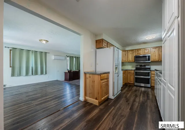 Photo 3 of Single family home for sale at 385 Berrett Avenue, Shelley, ID 83274 | MLS# 2188683 | Listing updated on 2026-08-28