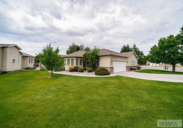 Townhouse for sale at 960 Escalante Avenue, Idaho Falls, ID 83404 | MLS# 2187920