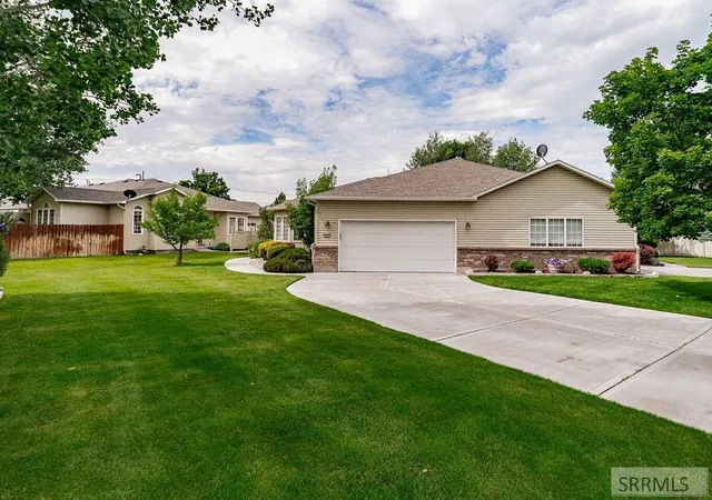 Photo 2 of Townhouse for sale at 960 Escalante Avenue, Idaho Falls, ID 83404 | MLS# 2187920 | Listing updated on 2026-08-19