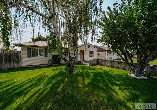 2nd image of 1072 Hillview Avenue, Idaho Falls, ID 83402 | MLS# 2188248
