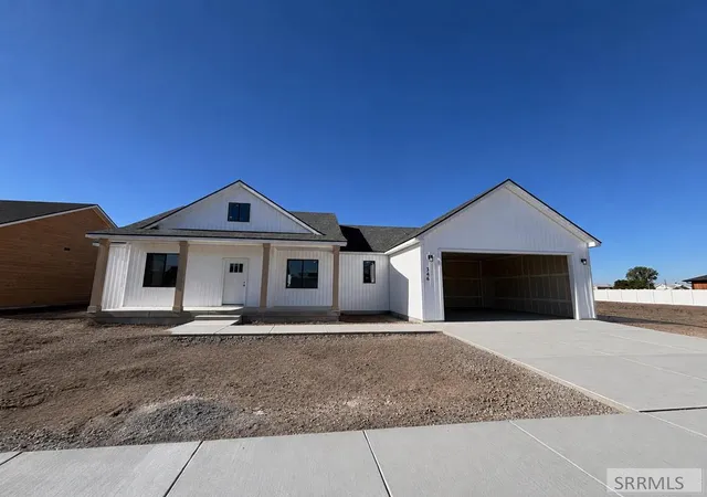 Homes for sale in Sugar City, ID | 346 E 5th S, Sugar City, ID 83448 | MLS# 2187241