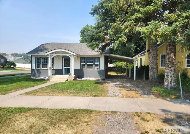 Photo 2 of Single family home for sale at 305 4th Street, Idaho Falls, ID 83401 | MLS# 2188274 | Listing updated on 2026-09-15
