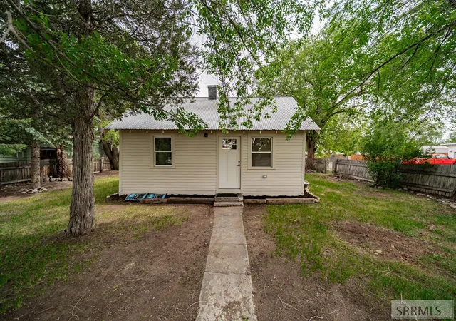 Homes for sale in St Anthony, ID | 648 W 3rd W, St Anthony, ID 83445 | MLS# 2186948
