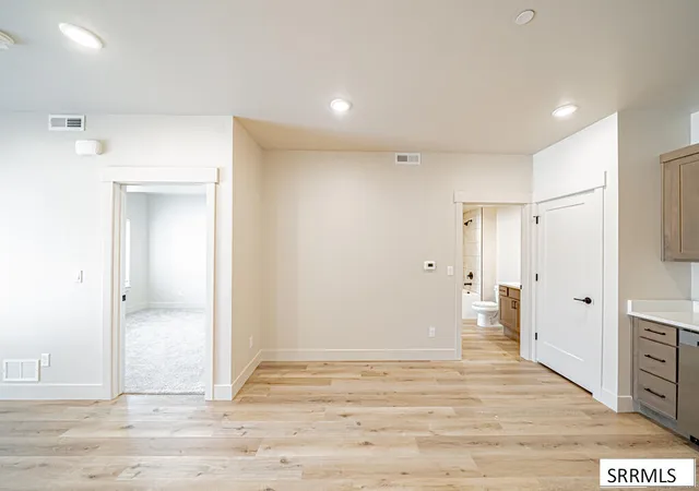 Photo 4 of Condo for sale at 1142 #305 S Skyline Dr, Idaho Falls, ID 83402 | MLS# 2188617 | Listing updated on 2026-09-21