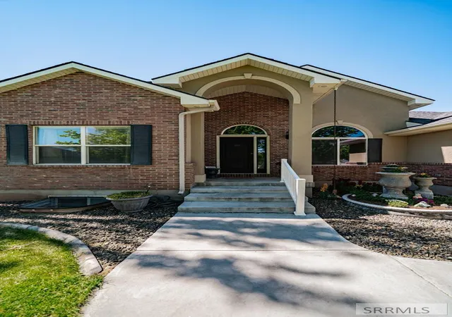 Photo 3 of Single family home for sale at 5520 Veil Dr, Idaho Falls, ID 83406 | MLS# 2187066 | Listing updated on 2026-08-03