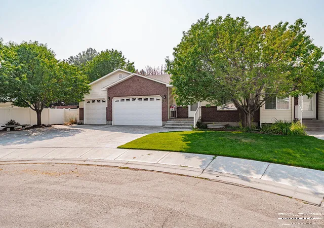 Photo 1 of Townhouse for sale at 2086 12th Street Circle, Idaho Falls, ID 83404 | MLS# 2188624 | Listing updated on 2026-09-19