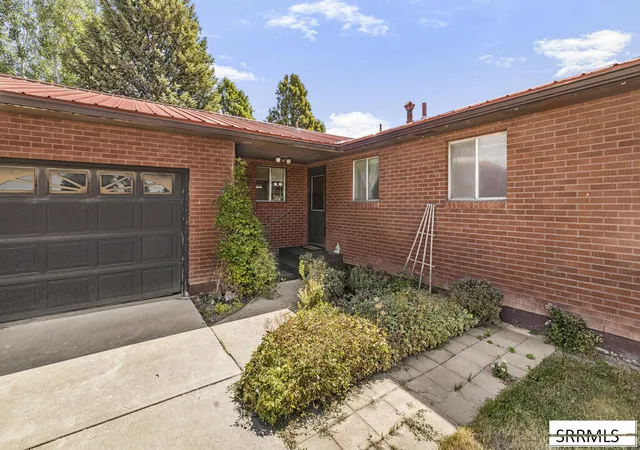 Photo 3 of Single family home for sale at 2050 Highland Dr, Blackfoot, ID 83221 | MLS# 2188695 | Listing updated on 2026-08-22