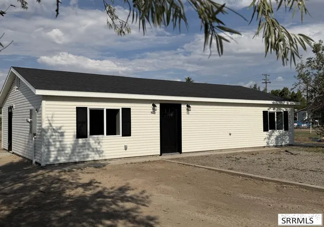 Photo 1 of Single family home for sale at 821 Camas Street, Blackfoot, ID 83221 | MLS# 2188726 | Listing updated on 2026-08-26