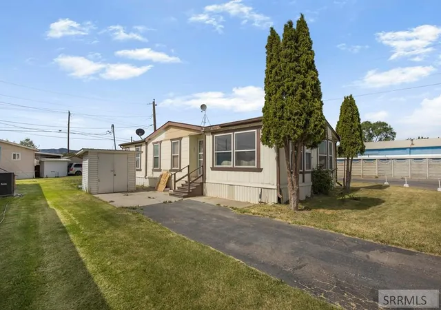 Homes for sale in Pocatello, ID | 330 W Chubbuck Road #7, Pocatello, ID 83202 | MLS# 2186928