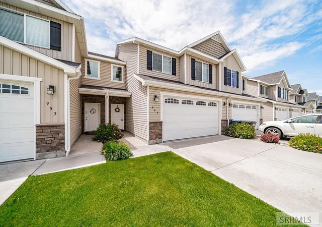 Homes for sale in Rexburg, ID | 945 S 2400 W, Rexburg, ID 83440 | MLS# 2187123