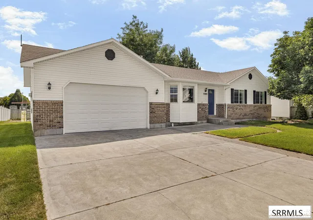 Photo 3 of Single family home for sale at 1109 S Diamond Circle, Ammon, ID 83406 | MLS# 2188495 | Listing updated on 2026-08-24