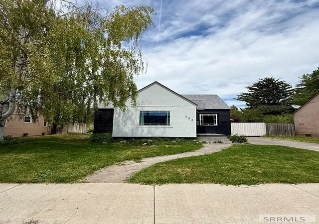 Homes for sale in Idaho Falls, ID | 323 E 13th Street, Idaho Falls, ID 83404 | MLS# 2186783
