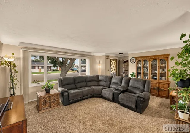 Photo 4 of Single family home for sale at 425 Horrocks Dr, Blackfoot, ID 83221 | MLS# 2188095 | Listing updated on 2026-09-22