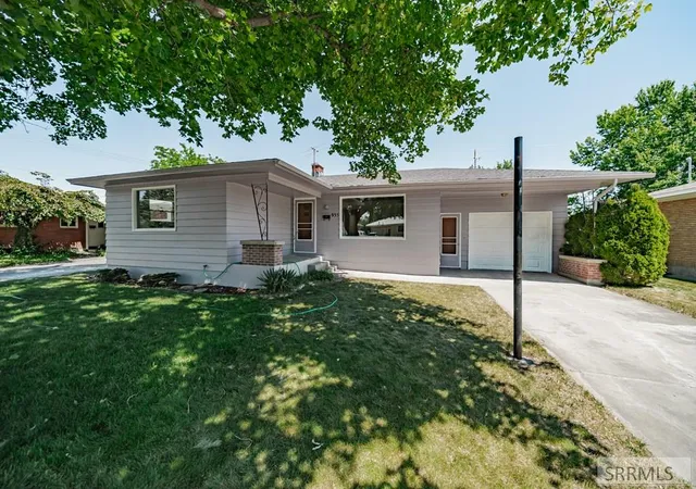 Photo 3 of Sale Pending at 935 Stanger Avenue, Idaho Falls, ID 83404 | MLS# 2187141 | Listing updated on 2026-08-25