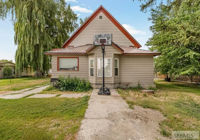 Multi family home for sale at 711 E 1550 N, Shelley, ID 83274 | MLS# 2188187