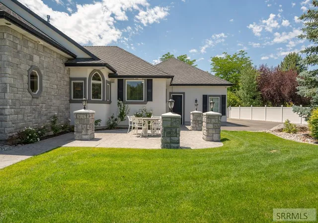 Photo 3 of Single family home for sale at 4020 Canterbury Way, Idaho Falls, ID 83404 | MLS# 2187363 | Listing updated on 2026-09-18