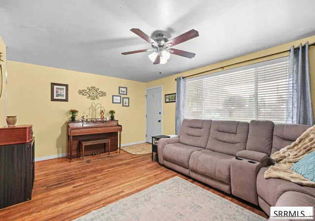3rd image of 805 Sykes Dr, Idaho Falls, ID 83401 | MLS# 2188592