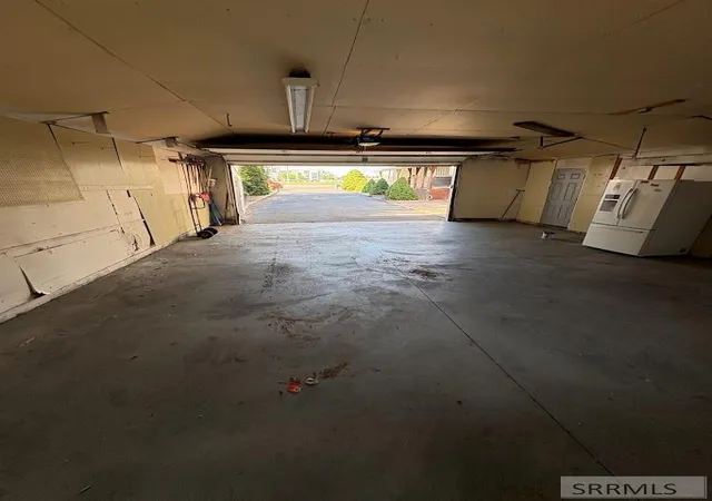 Photo 4 of Single family home for sale at 880 1st Street, Idaho Falls, ID 83401 | MLS# 2187889 | Listing updated on 2026-09-30