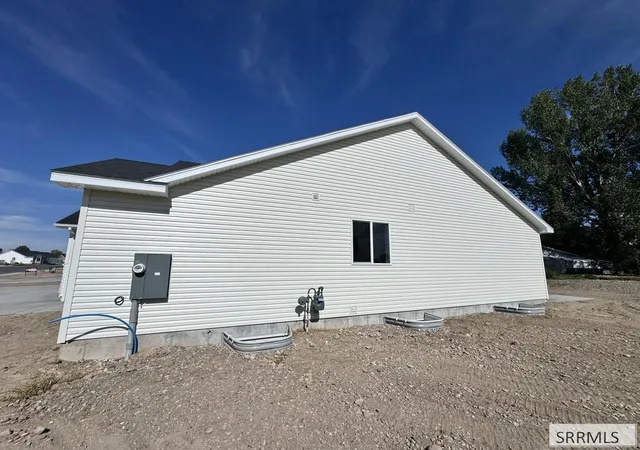 Photo 3 of Single family home for sale at 389 Wind River Dr, Shelley, ID 83274 | MLS# 2188819 | Listing updated on 2026-09-18