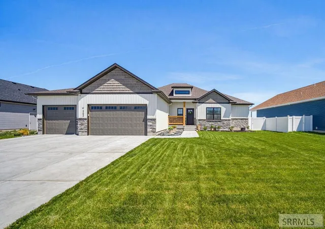 Photo 1 of Single family home for sale at 902 Jack Ln, Idaho Falls, ID 83402 | MLS# 2187153 | Listing updated on 2026-09-02