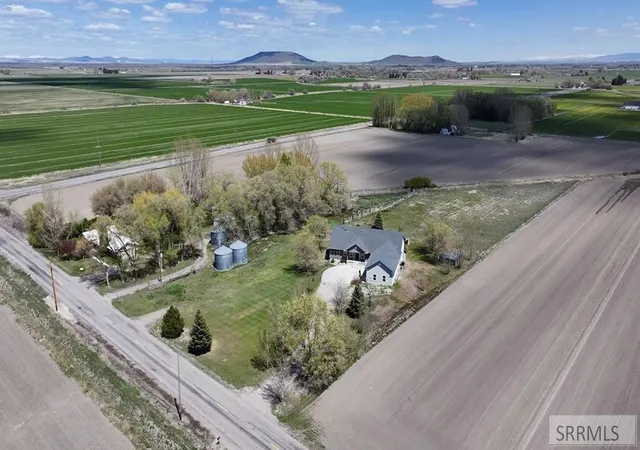 Homes for sale in Menan, ID | 634 N 3200 E, Menan, ID 83434 | MLS# 2185965