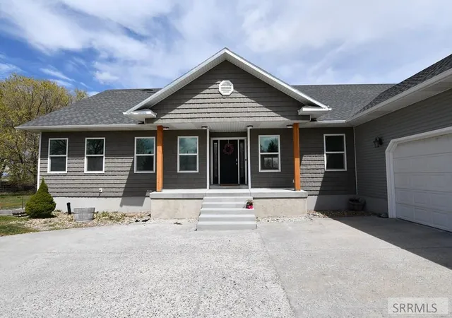 Homes for sale in Menan, ID | 634 N 3200 E, Menan, ID 83434 | MLS# 2185965