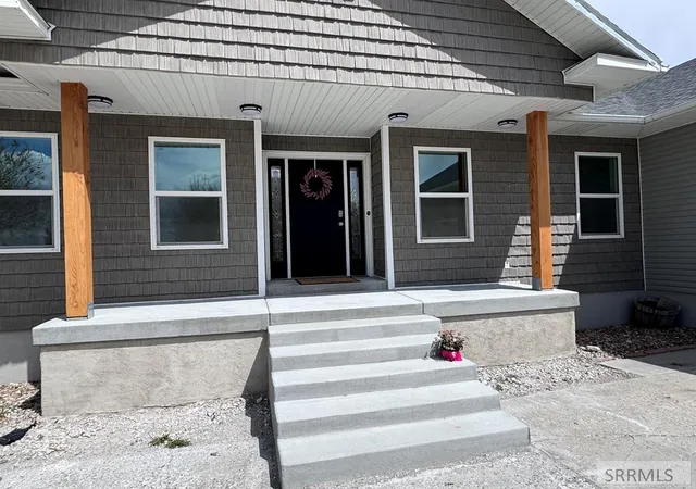 Homes for sale in Menan, ID | 634 N 3200 E, Menan, ID 83434 | MLS# 2185965